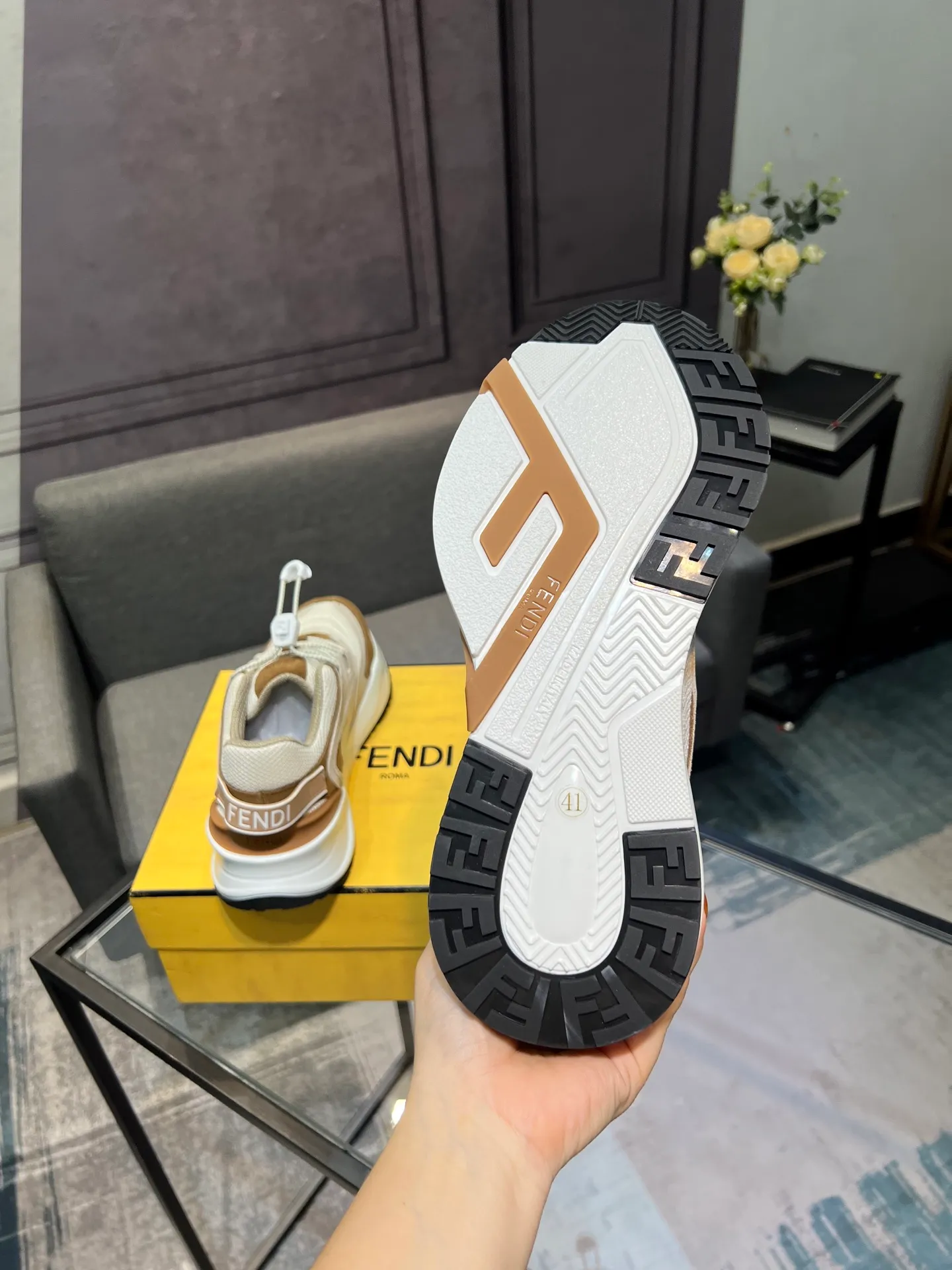 Men's shoes 💰580 FENDI men's fashion casual shoes 👟Hot sale🔥Official website 1:1 replica ⬆️Original quality - Original leather - Original breathable mesh lining Original outsole 1:1 replica, code number 38-44 (45-46 customized)